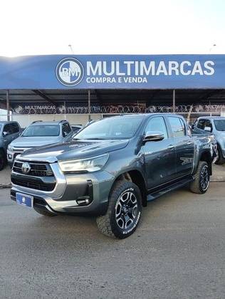TOYOTA HILUX 2.8 D-4D TURBO DIESEL CD SRX 4X4 AUTOMÁTICO TOYOTA HILUX 2.8 D-4D TURBO DIESEL CD SRX 4X4 AUTOMÁTICO